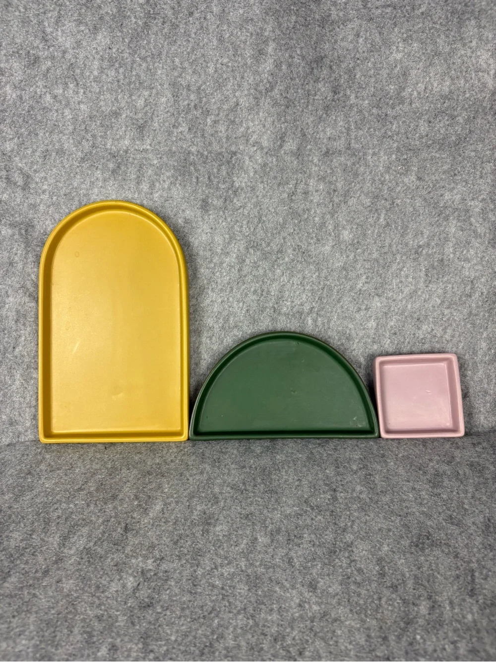 Lizzie Saucer Lizzy Set 3pc Colorful Nesting Trays